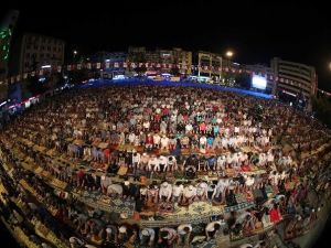 İlkadım’da 10 Binler Hep Birlikte Saf Tutacak