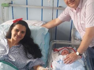 Kanbolat Ailesi Ada Bebeğe Kavuştu