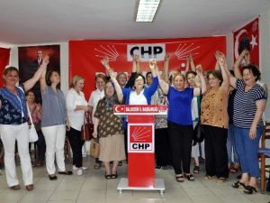 Chp’li Kadınlar Muhtarların Nikah Kıyma Yetkisine Tepki Gösterdi