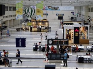 Antalya Havalimanı’nda Rus Kaybı 1 Milyonu Geçti