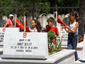 Vatandaşlar Şehitlerine Koştu