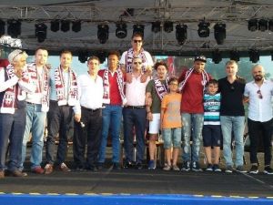 Bandırmaspor’da İmza Şov