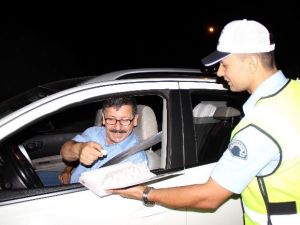 Bayram Öncesi Sürücülere ’Lokum’ Gibi Karışılama