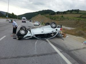 Otomobil Takla Attı: 4 Yaralı