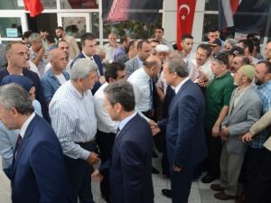Bakan Işık, Kocaeli’de Bayramlaşma Programlarına Katıldı