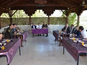 Safranbolu’da Protokol Bayramlaşması Asmaaltı’nda Gerçekleşti