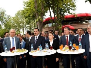 Bakan Tüfenkci Malatya’da Bayramlaşma Törenine Katıldı