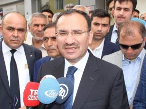 Adalet Bakanı Bozdağ: “Hiç Kimse Ankara’nın Güvenliğinin Şam’ın Güvenliğinden Ayrı Olduğunu Söyleyemez”