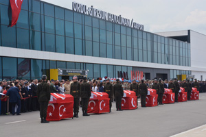Helikopter Kazasında Ölenler İçin Ordu-Giresun Havalanı’nda Tören Düzenlendi