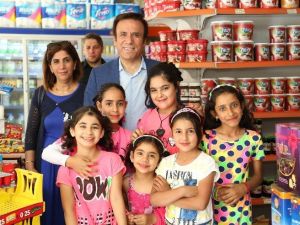 Başkan Genç, Esnaf Ve Huzurevi Sakinlerinin Bayramını Kutladı
