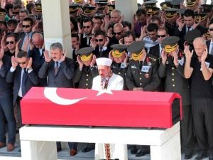 Helikopter Kazasında Şehit Olan Şahin Çifti Son Yolculuğuna Uğurlandı