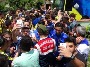 Fenerbahçeli Futbolculara Yoğun İlgi