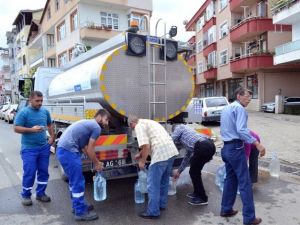 Perşembe’ye Tankerle Su Taşınıyor
