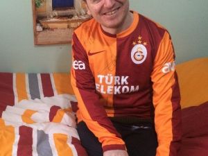 Saffet Akyüz’den Örnek Davranış