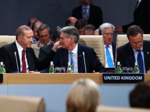 Nato Zirvesi, Hayatını Kaybeden Nato Askerleri İçin Saygı Duruşuyla Başladı