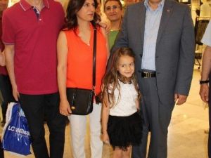 Bakan Eroğlu, Park Afyon Avm’yi Gezdi