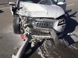 Park Halindeki Otomobile Çarptı: 2’si Çocuk 7 Yaralı