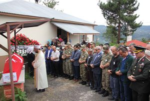 Uzman Çavuş tarafından öldürülen Astsubayın cenazesi, Giresun'da toprağa verildi