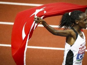 Yasemin’den Bir Altın Daha
