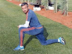 Yeni Malatyaspor’da Taraftar Ali Sakal İçin Ayaklandı