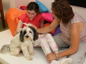 Engelli Çocuklara Köpekle Terapi