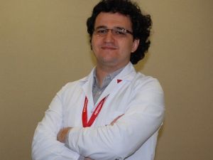 "Sıcak Havada Az Su İçmek Böbrekleri Yoruyor"