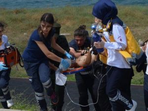 Trabzon’da Serinlemek İçin Denize Giren Bir Çocuk Boğulma Tehlikesi Geçirdi
