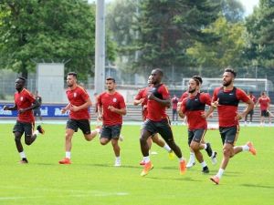 Galatasaray, Hazırlıklarını İsviçre’de Sürdürüyor