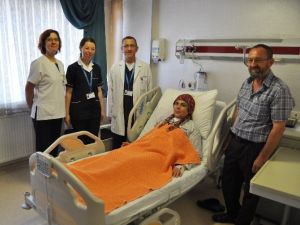 2 Saatlik Ameliyatla 30 Yıl Sonra Sesine Kavuştu