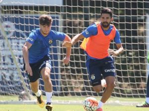 Fenerbahçe Yeni Sezon Hazırlıklarını Sürdürüyor