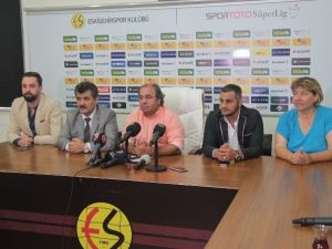 Eskişehirspor’da Maddi Sıkıntı Yaşanıyor