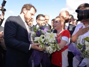 Bakanlar Albayrak Ve Kılıç Gymnasiade 2016 Trabzon Okul Sporları Olimpiyatları’nın Açılışına Katılmak Üzere Trabzon’a Geldi
