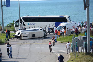 Giresun'da otobüs ile minibüs çarpıştı 24 yaralı