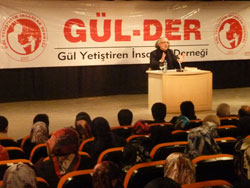 Gül'der'in Konferansına Yoğun İlgi