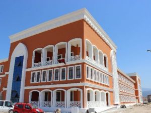 Murat Hüdavendigar İmam Hatip Lisesi 5 Kıtadan Öğrencilere Kapılarını Açıyor