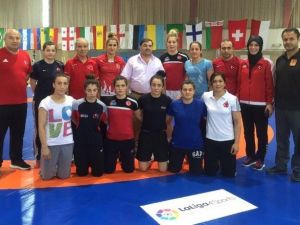 Bayan Güreş Milli Takımımız Madrid’de Kampa Girdi