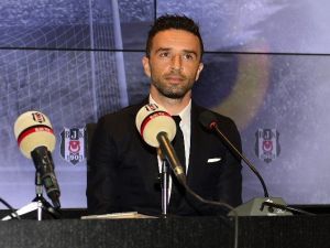 Gökhan Gönül İmzayı Attı
