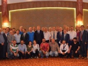 Vali Yavuz Basın Mensupları İle Yemekte Buluştu