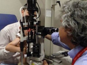 Göz Kapağı Düşüklüğüne Dikkat