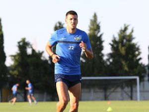 Akhisar Belediyespor, 2 Oyuncuyu Kadrodan Çıkardı