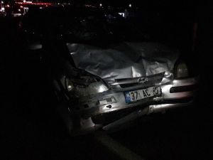 Otomobil, Motosikletle Çarpıştı: 1 Ölü, 2 Yaralı