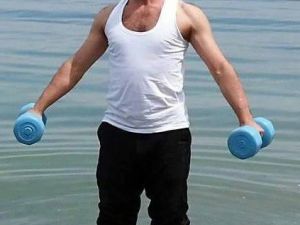 Üvey Ablası Tarafından Bıçaklanan Genç Hayatını Kaybetti