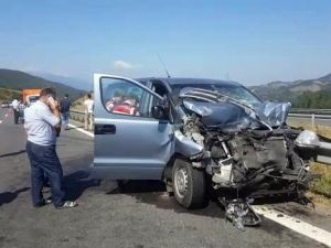 Düzce Tem’de Kaza: 2 Yaralı