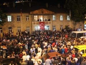 Bayburt Sokağa Döküldü