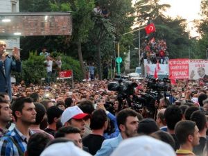 Cumhurbaşkanı Erdoğan: “O Meydanlara Çıkışınız Her Şeyi Alt Üst Etmiştir”