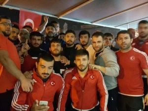 Güreş Camiası Darbeye Karşı Ayakta