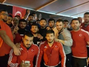 Güreş Camiası Darbeye Karşı Ayakta