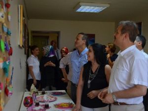 Hastaların Yaptığı El İşleri Sergilendi