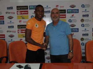 Alanyaspor, Wilde Donald Guerrier İle 3 Yıllık Sözleşme İmzaladı