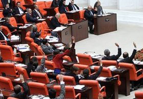 Emekli Milletvekili zamları kabul edildi
